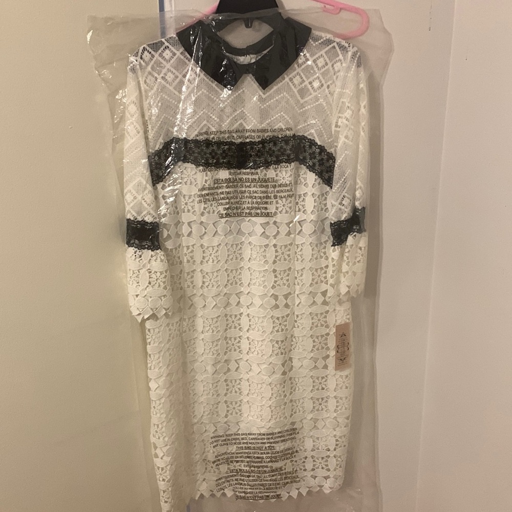 Sold❌Nanette lepore womens lace shift dress size 12